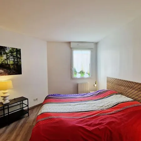 Votre Cocon Avec Baignoire Et Wifi A 15 Min A Pied Du Centre D'amiens Apartment Amiens